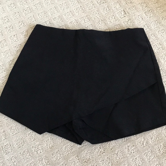 Black Mini Skirt - Picture 1 of 3